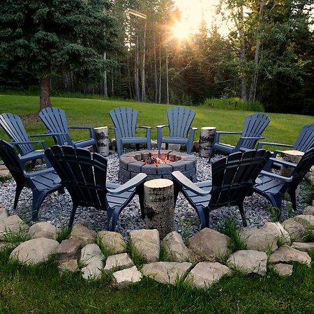 Sleepy Creek Country Manor Bed & Breakfast Bragg Creek Exterior photo