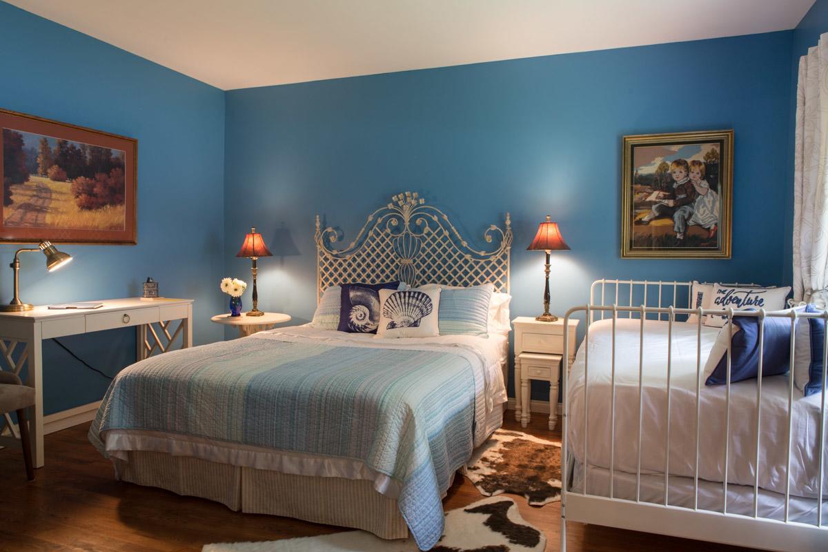 Sleepy Creek Country Manor Bed & Breakfast Bragg Creek Exterior photo