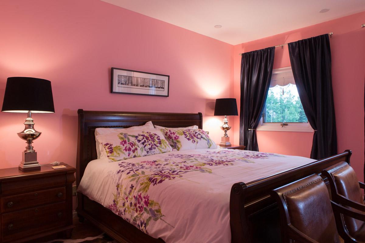 Sleepy Creek Country Manor Bed & Breakfast Bragg Creek Exterior photo